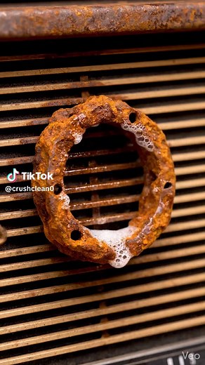 Hyper-Realistic Rust Cleaning Techniques