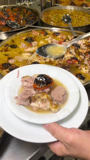 Delicious Buffet Dishes: Stewed Meat and Rice