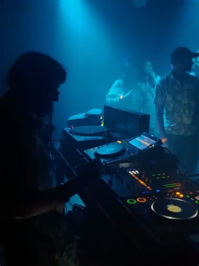 Big Sis on Instagram: "Big Sis DJs presents … 💥Neon Pumps💥 who will be representing on warm up duties for @oxideneutrino THIS FRIDAY with @byrdout @deyabrewerytaproom 🙌✅😮‍💨🚨 . . Neon Pumps is the founder of Big Sis DJs and is a rising producer, live artist, and DJ known for high-energy, genre-defying sets and live shows that fuse brain-tickling polyrhythms with driving club beats, playful pop references, and acid electro synths. Drawing on three decades of dance music — from acid house and