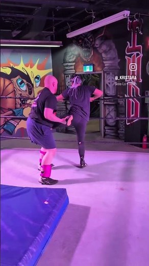 Testing this headscissors. How does it look? 👀 #ProWrestling #WrestlingMoves #WrestlingTraining