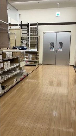 I wonder if you know.. how they live in Tokyo 🚗💨