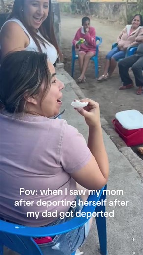 Aprovechen a sus papás, porque llegará el día en que ya no estén. Mi vida nunca volverá a ser igual. Aunque ellos viven en México, siento que se llevaron una parte de mi corazón. Si pudiera pedir un deseo este Día de las Madres, sería tenerlos de regreso aquí, en Estados Unidos. #fypシ゚viral #deportation #mifamilia #mispadres #latinostiktok