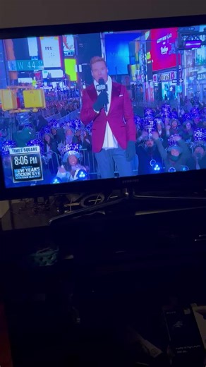 #Newyears #DemiLovato | demilovato