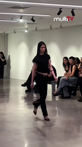 Hai model này là ai mà chỉ một màn catwalk tại casting Rue Miche 2026 đã khiến CĐM quốc tế tung hô? #MultiTV #tiktokgiaitri #xuhuongtiktok #ruemiche #modelcasting