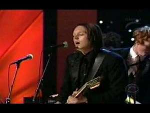 The Arcade Fire & David Bowie - Wake up + lyrics (live)