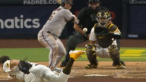 Kole Calhoun's solo homer