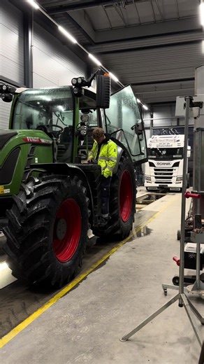 Tachoprüfung Fendt 724 #scania #werkstatt #fendt #mechanic #worklife