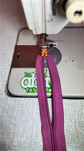 How to Install a Zipper Slider Using a Sewing Machine Presser Foot #diy #zipper #sewing #pattern