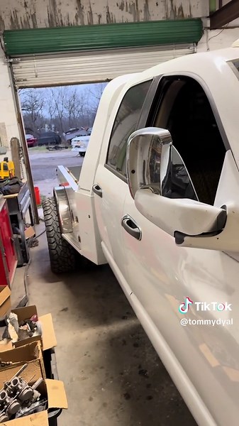 Anybody know how to fix this thing?#trending#3rdgen#2ndgenswap#6speed#americanforcewheels#fyp#boken