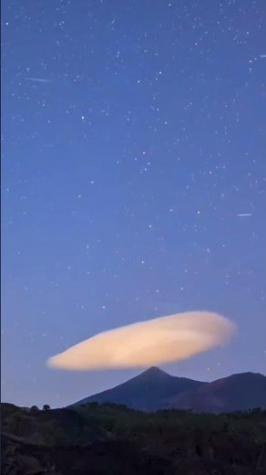 Lenticular Cloud Timelapse