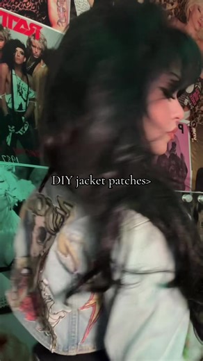 DIY jacket patches made by yours truly from an old t shirt I had!🎸 I will definitely be doing this to more of my jackets ⭐️💋#80s #80saesthetic #80smusic #80shair #80sfashion