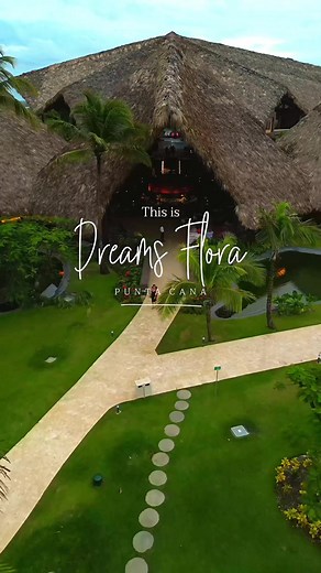 Welcome to Dreams Flora by @dreamsresorts An @airtransat family collection hotel in beautiful Punta Cana, Dominican Republic! Perfectly situated on a palm-studded beach in Cabeza de Toro, Dreams Flora Resort & Spa offers the most incredible getaway, for the whole family! - gorgeous updated rooms and suites with balcony, ocean view and swim-up options -Enjoy cuisine from around the world with eight dining options including the main buffet. -Spend the day relaxing poolside, indulging at the world 