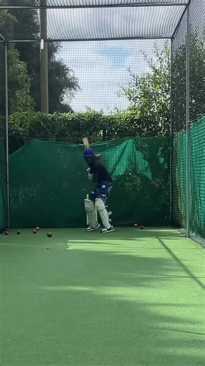 Nostalgic Cricket Beats: A Sync to Remember