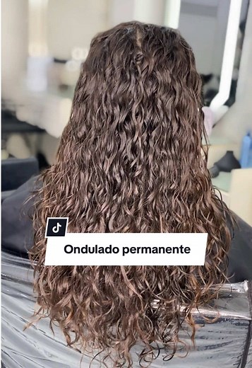 Ondulado Permanente: Transforma tu Cabello en Chino