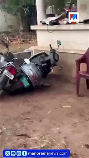 ഡിവൈഎഫ്ഐ നേതാവിന്റെ വീട് ആക്രമിച്ചു #Kollam #Thrikkadavoor #DYFI