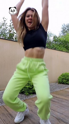 CONCOURS NOËL 🎄 Tentez de gagner 1 SWITCH les 3 DERNIERS JUST DANCE en COMMENTANT cette vidéo et en SUIVANT @justdance_fr 🤩 #justdanceitout