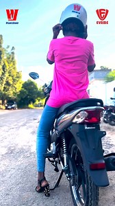Sentez-vous RICHE et vivez des moments de pure élégance sur les roues de la Haojue RICH 🤩 La HJ110-10 vous offre une expérience de conduite simple avec un excellent confort. Passez une excellente semaine et conduisez prudemment ! Ce nouveau modèle est disponible dans toutes nos agences et points de ventes. Choisir HAOJUE, c'est faire le choix de la QUALITÉ ! 👍 WhatsApp : 22870148006 TikTok : Haojue Moto Togo YouTube : Haojue Moto Togo https://tg.haojueafrica.com/ #Mototogo #nouvellemoto #cours