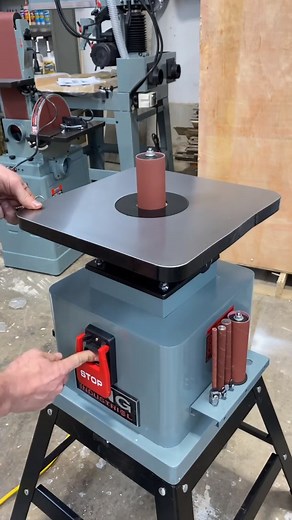 New goddie at The Dusty Lumber Co. workshop. Check out the new sander that ensures exceptional finishing results due to the rotating and oscillating effects. By tilting the table downwoards, you can sand bevel parts. Awesome tool! #sanding #sander #belt #oscillating #newtool #woodworking #renovation #workshop #upgrade #bois #tool #tools #kingcanada #worktools #kingcanada | King Canada Inc