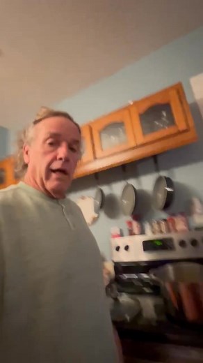 Apple sauce .. from Peel to jar 30 minutes .. #cooking #applesauce #HomemadeApplesauce | Eric Askjem