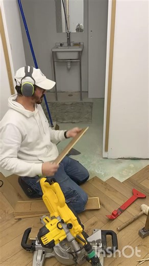 Parquet bâton, rompu ￼Coretec