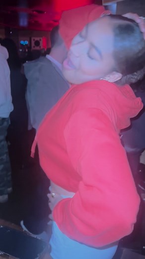 When the youth realize my area of music was best. #recordroom @kasscii #R&B #classicmusic | Demond Pearson