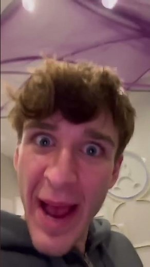 Inviting myself to the sleepover💃 w Carter Kench #shorts