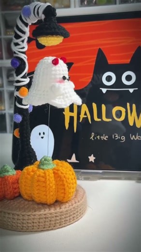 This Little Crochet Ghost Actually Floats 😱🧶