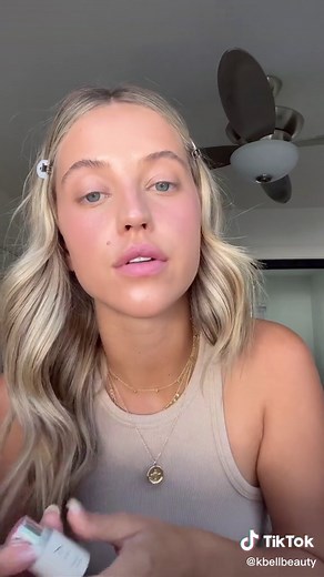 natural glowy base makeup that doubles as skincare 🤝 with @ILIA Beauty’s Super Serum Skin Tint #iliapartner #naturalbasemakeup #beginnermakeup #basemakeuptutorial