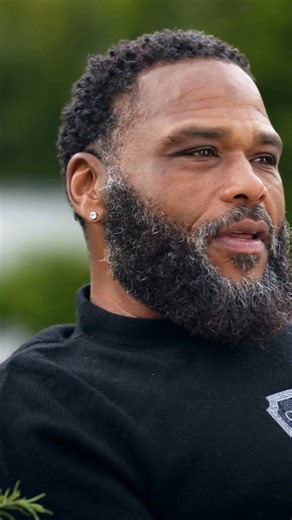 🎬 Our stories matter. For over a decade, Codeblack has been dedicated to telling them—building platforms and opening doors so our voices reach the screen. Black Comedy in America traces the journey—small clubs to sold-out arenas. Comics who heard “no” and became legends who changed everything. This is culture. This is legacy. This is ours. Culture is the Code. The Code is Black. ✊🏾 Series coming February to @lolnetwork (ROKU, TUBI, SAMSUNG VIZIO, AMAZON , YOUTUBE and more) #mlk #mlkday #blackc