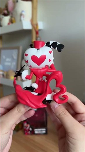 UNBOXING VALENTINO FROM HAZBIN HOTEL 💕
