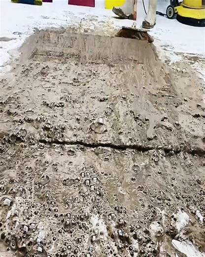 The most stubborn dirt came out of this carpet rug washing ASMR #rug #carpet #satisfying #rugcleaning #carpetwashing #carpetcleaning #carpetpython | Awesome Carpet