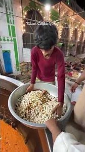 The Biggest Cooking Pot in the World 😲😲😲 #viralvideo #viral #trending #trendingshorts