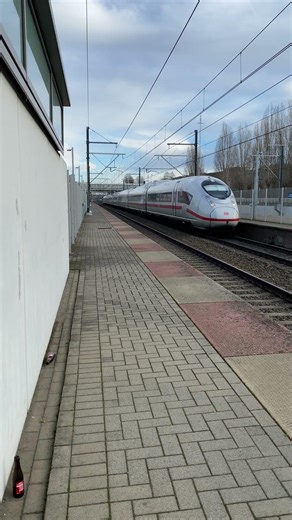 Passage d’un ICE à Zaventem #train #trainspotting #sncbnmbs #railway