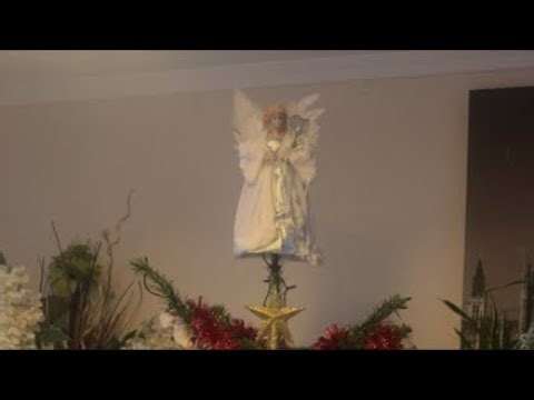 Installing real real christmas tree 🇬🇧