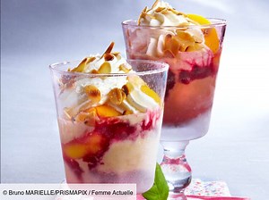 Pêche Melba au coulis de framboises : découvrez les recettes de cuisine de Femme Actuelle Le MAG