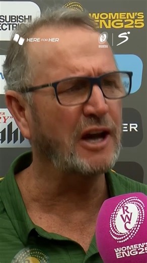 Springbok Women coach Swys de Bruin was overcome with emotion following their #RWC2025 victory over Brazil 🇿🇦🥺 #SSRugby | #HereForHer | SuperSport Rugby