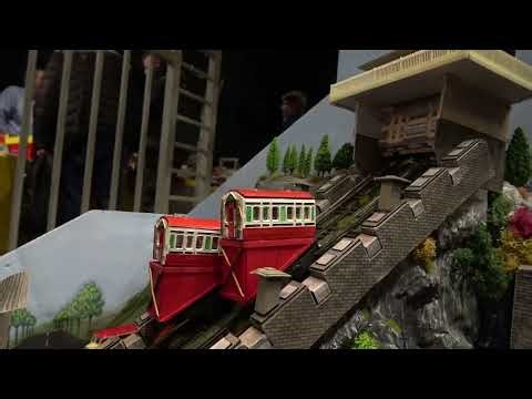 00 Gauge Compact Layout compilation video - clips courtesy of "Model Railway in Action" and myself.