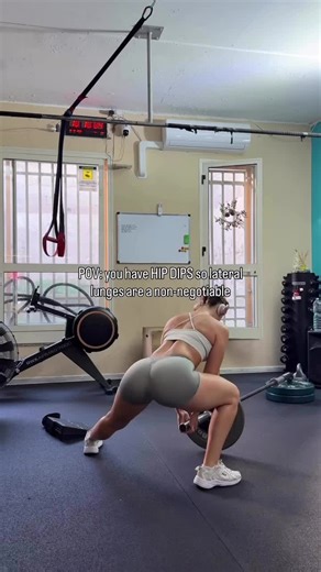 ‼️READ before commenting⤵️ 🔔Hip dips = bone structure. Not a flaw, not something that needs “fixing.” ‼️You can’t remove them or magically fill them in. BUT building your glutes (especially the side glutes) can help create a rounder look. 👉At the end of the day, you may still have hip dips — and that’s completely normal. Results vary from person to person, so take what works for you and leave the rest. Always looking hot in @Prozis_official code VANV10. ➡️My program ByeBye HIPDIPS is still ava