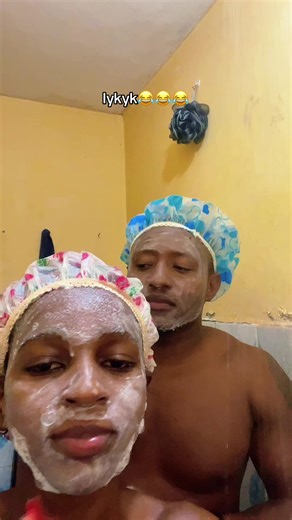 🤣🤣🤣🤣🤣 Someone tell her to pick up the soap #shaniakambu #mannukambu #marriedlife #kenyancontentcreators #youngcouple