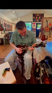 Forked Deer sounds even better on a 1934 Gibson F-2.🦌🎶#darinaldridge #darinandbrookealdridge #1934gibsonmandolin #forkeddeer #mandolinpickin #blackmountainnc #acousticcorner | Darin & Brooke Aldridge