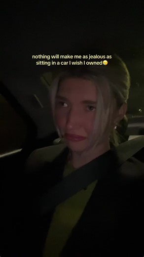 B (@beateozola15)’s videos with Shakin' Hands - Nickelback