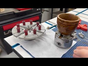 Reverse chucking a bowl with Nove Cole jaws