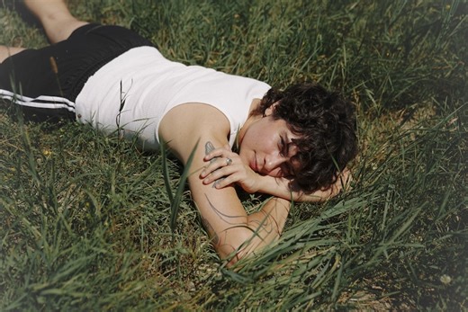 Bells Larsen Embraces Self-Discovery on His Own Timeline: "We're All in Flux" │ Exclaim!