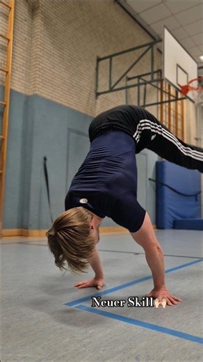 Press Handstand🙌🏻#calisthenics #presshandstand #handstandworkout #shortsviral