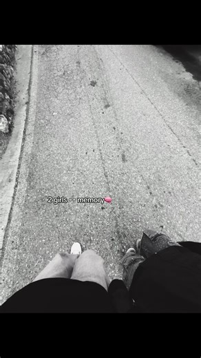 2 Girls Memory: A Heartfelt Connection