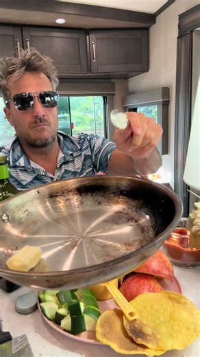 Part 1 Scott Freda’s 125 to 175 gluten-free crispy corn tortilla pizzas are back, featuring a mouthwatering vegetarian mushroom zucchini option. With subtle hints of barbecue drizzled at the end, this delightful pizza is not only quick to prepare but also baked to perfection, ensuring a delicious treat for the whole family. Enjoy the crispy goodness combined with fresh veggies for a satisfying meal that everyone will love! remember you spray the corn tortillas, front and back put them on a paper