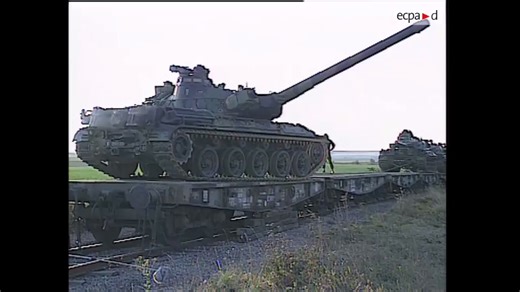 法國 AMX-30 B2 主力戰車的輕量級噸位，讓她可以用跳車的方式下鐵皮。 | 世界尖端武器觀測站