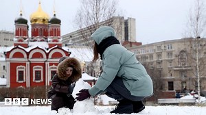 Russia's Putin seeks to stimulate birth rate