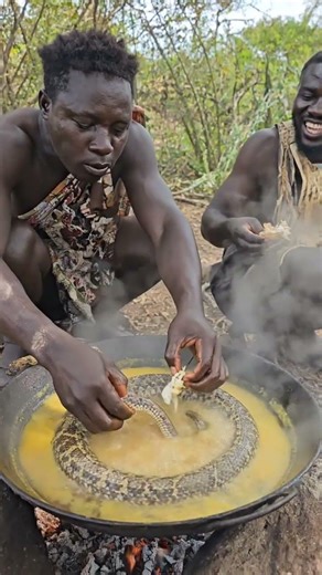 Primitive Cooking Without Modern Tools #Hadzabe #PrimitiveCooking #WildFood #shortsfeed
