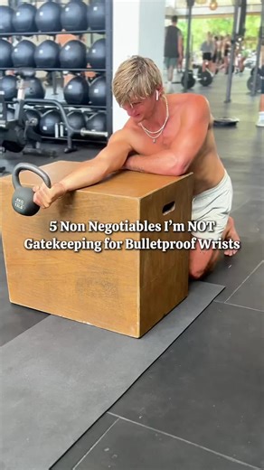 Comment ‘WRIST’ my free Wrist Enhancer Protocol Most people train their chest, back, and legs, but ignore the joints connecting everything together. Your wrists deal with a ridiculous amount of stress every day from typing, texting, lifting, and gripping. And over time that repetitive stress adds up and turns into stiffness, irritation, or tendonitis. The solution isn’t avoiding movement. It’s training your wrists the way they were designed to move. Here are 5 Non Negotiables for preventing/avoi